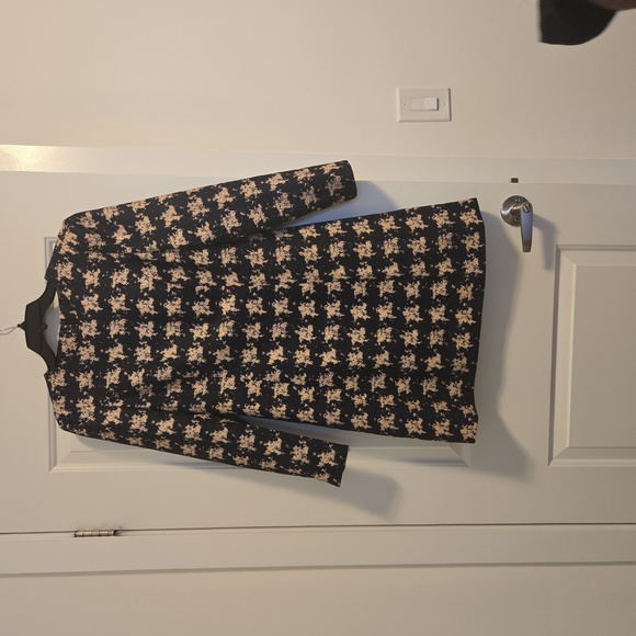 Short black dress with houndstooth pattern - Picture 1 of 1